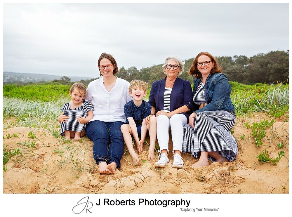 Extended Family with Grandmother visits from Overseas Photography in Sydney
